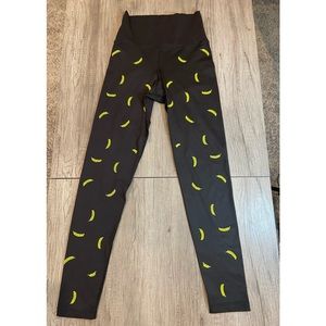 Banana Beach Riot leggings